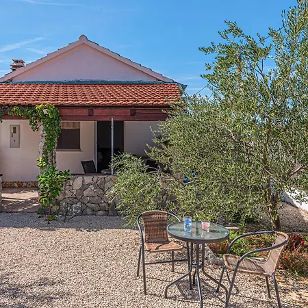 One-bedroom In ビリセ