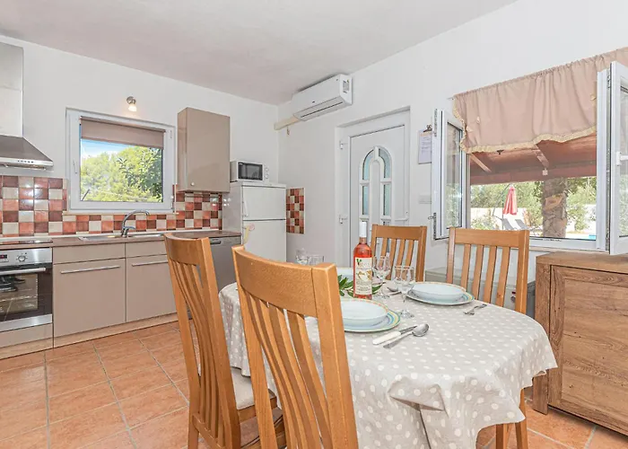 Vikendica One-bedroom In Bilice